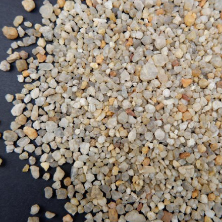 Песок кварцевый окатанный фракция 1-3 мм (мешок 25 кг)